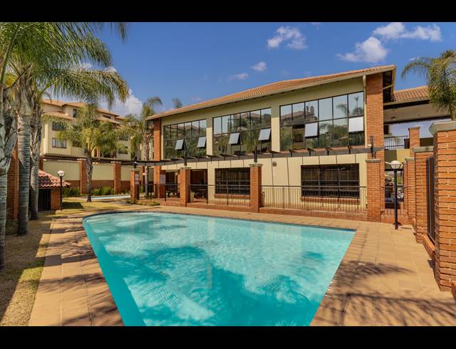 1 BEDROOM APARTMENT BLOCK FOR SALE IN SUNNINGHILL